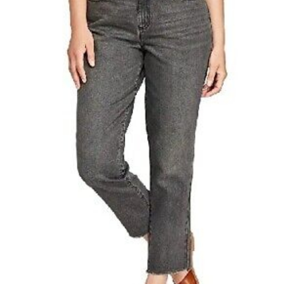 Universal Thread High Rise Straight Leg Jeans. NEW!!